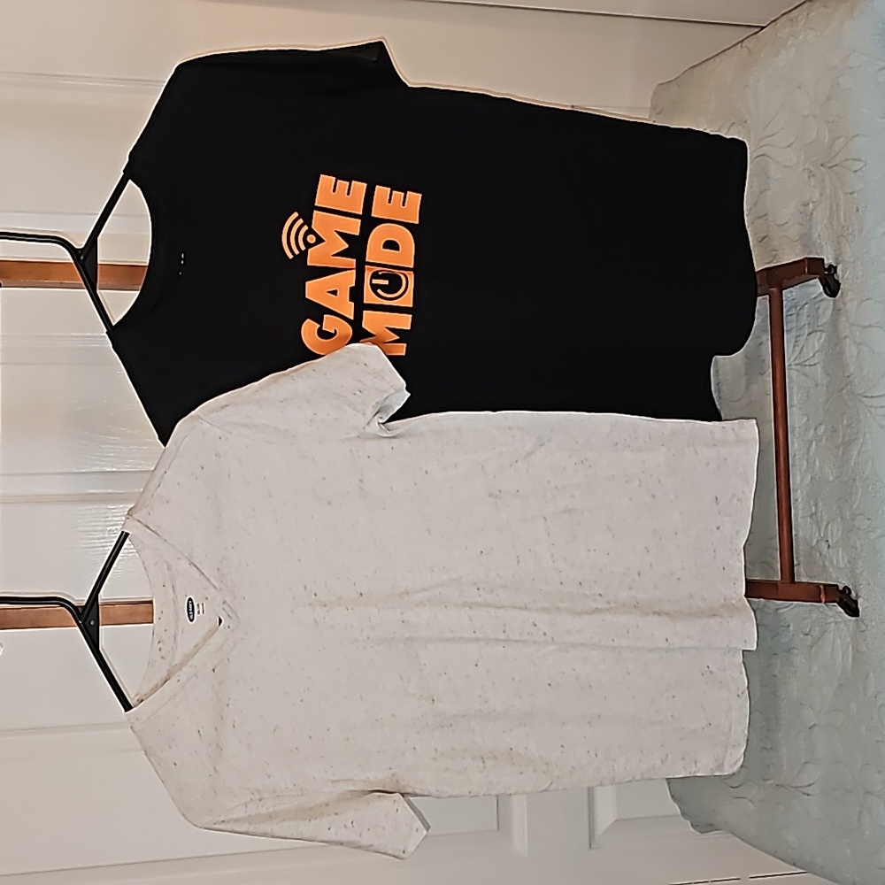 Old Navy tee and Cat & Jack boys tee's XXL (18)